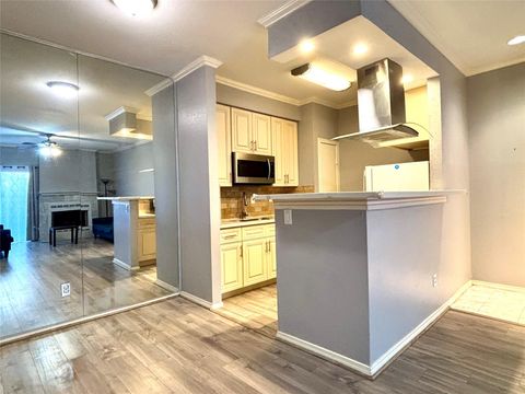 Photo of 7950 N Stadium Drive #217, Houston, TX 77030 (MLS # 55488511)
