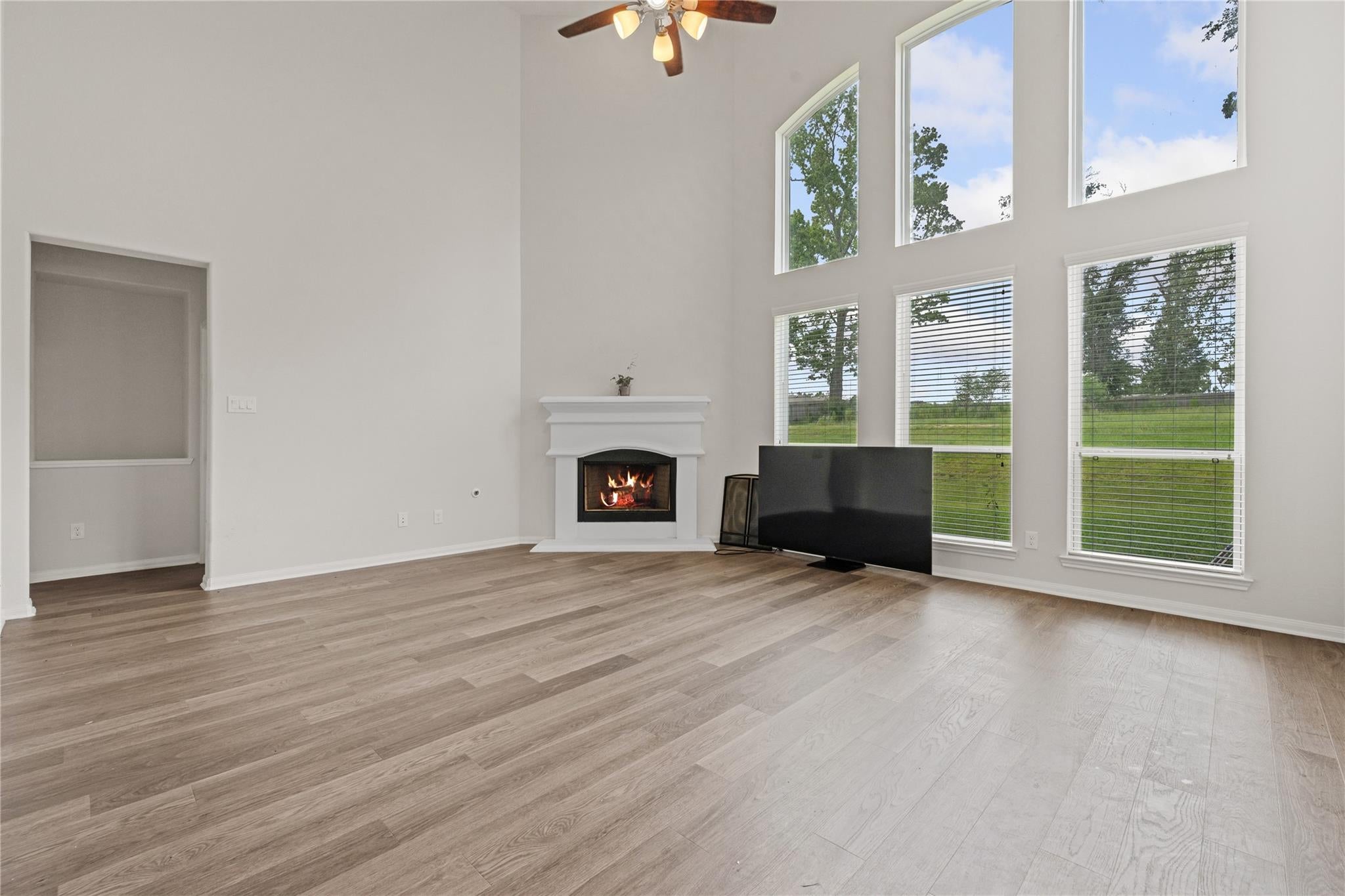 9559 Moss Rose Lane
