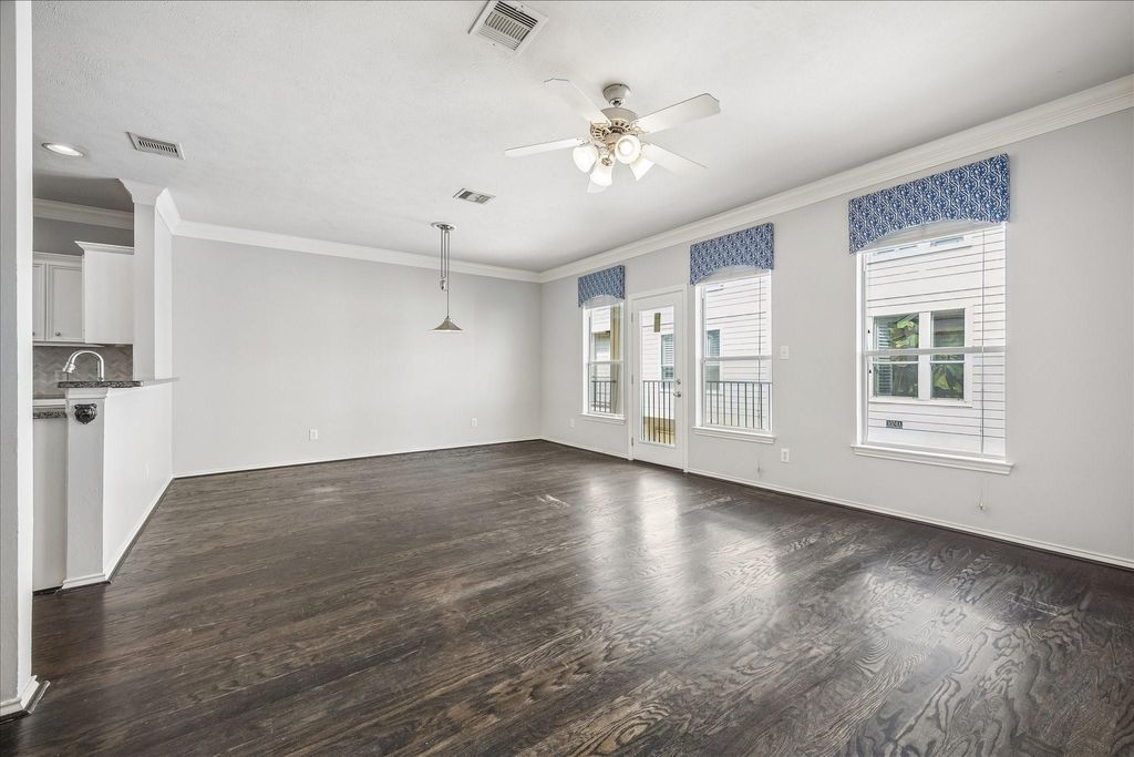 Photo of 1624 W 25th Street #B, Houston, TX 77008 (MLS # 42174210)