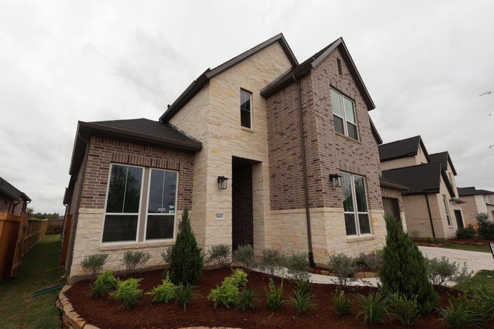 Photo 1 of 31 — 19615 Paseo Corso Lane, Cypress, TX 77433