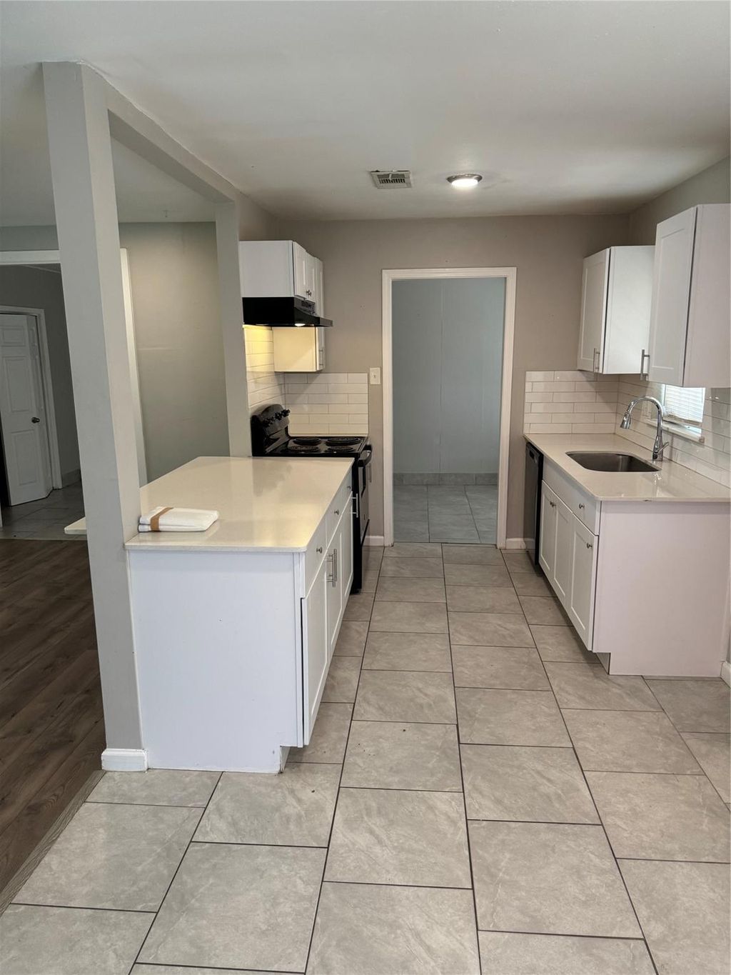 Photo of 9902 Valley Sun Drive, Houston, TX 77078 (MLS # 55651498)