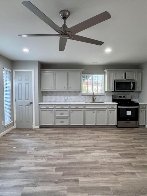 Photo of 1514 Park Street #B, Houston, TX 77019 (MLS # 80152267)