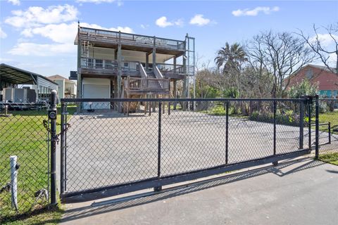 Photo of 948 Kahla Drive, Crystal Beach, TX 77650 (MLS # 48015925)