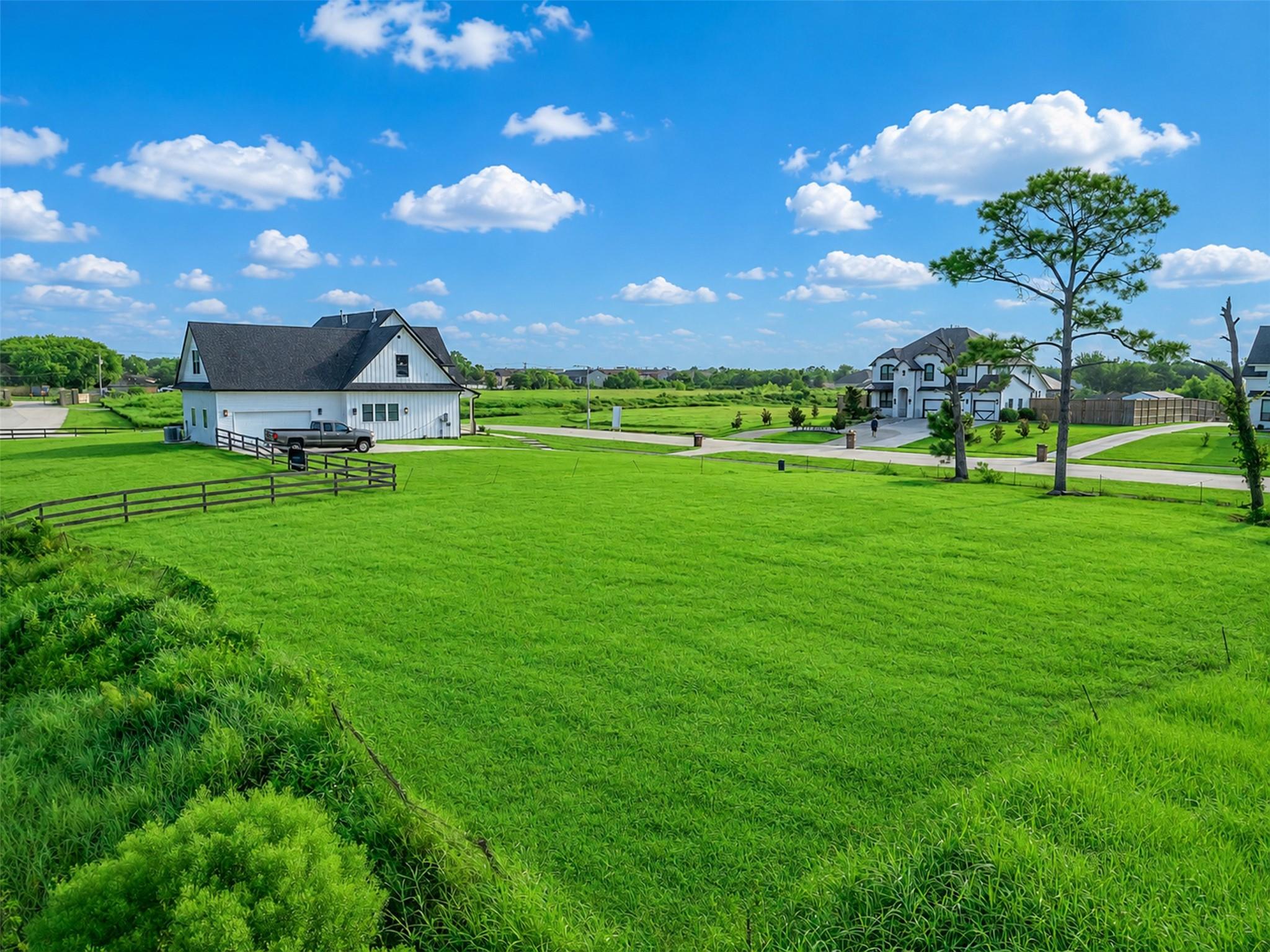 4116 Leslies Way