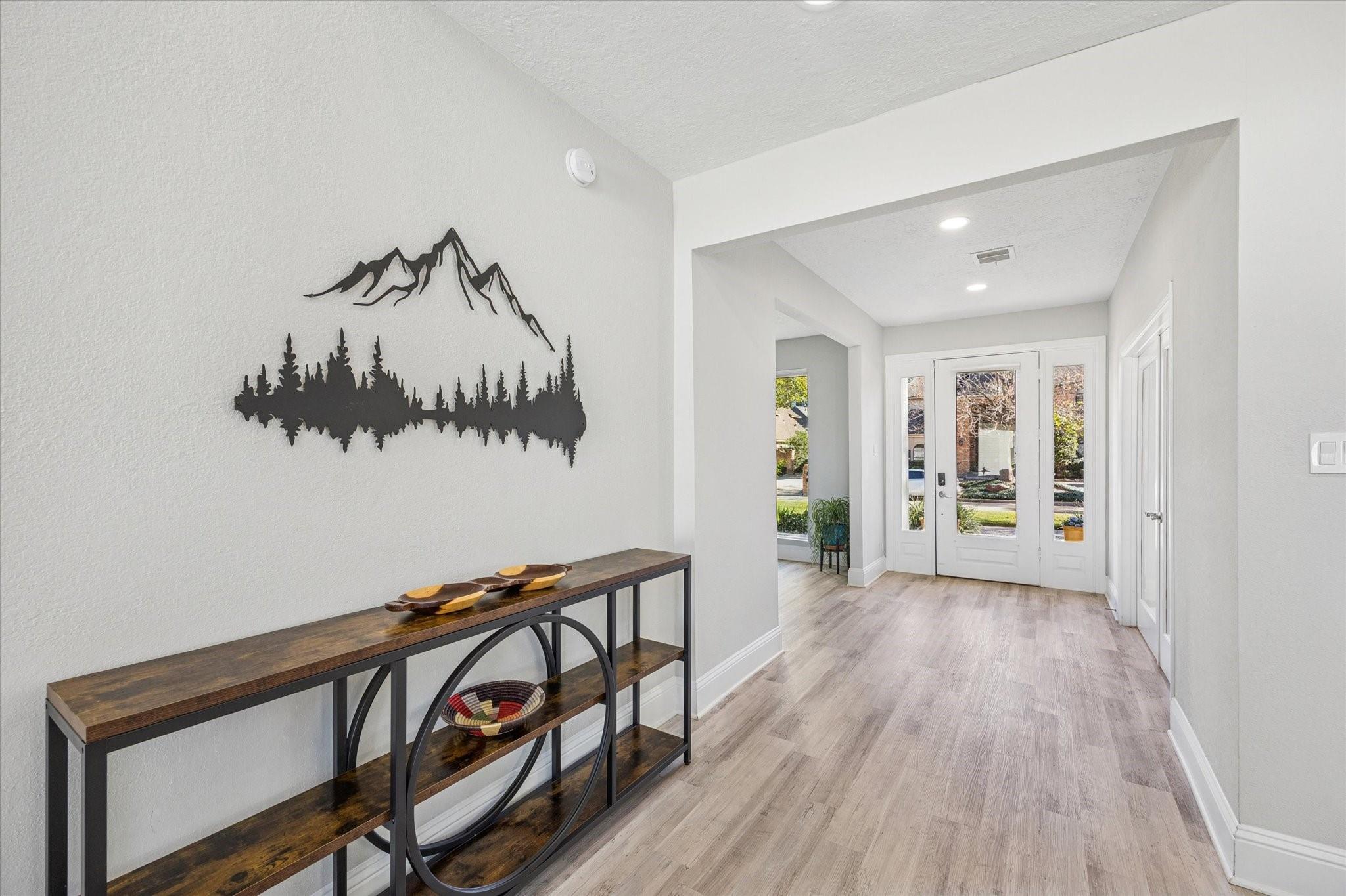 830 Silvergate Drive