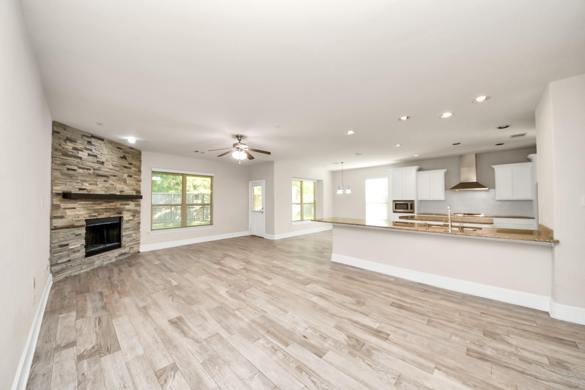 143 W Wading Pond Circle