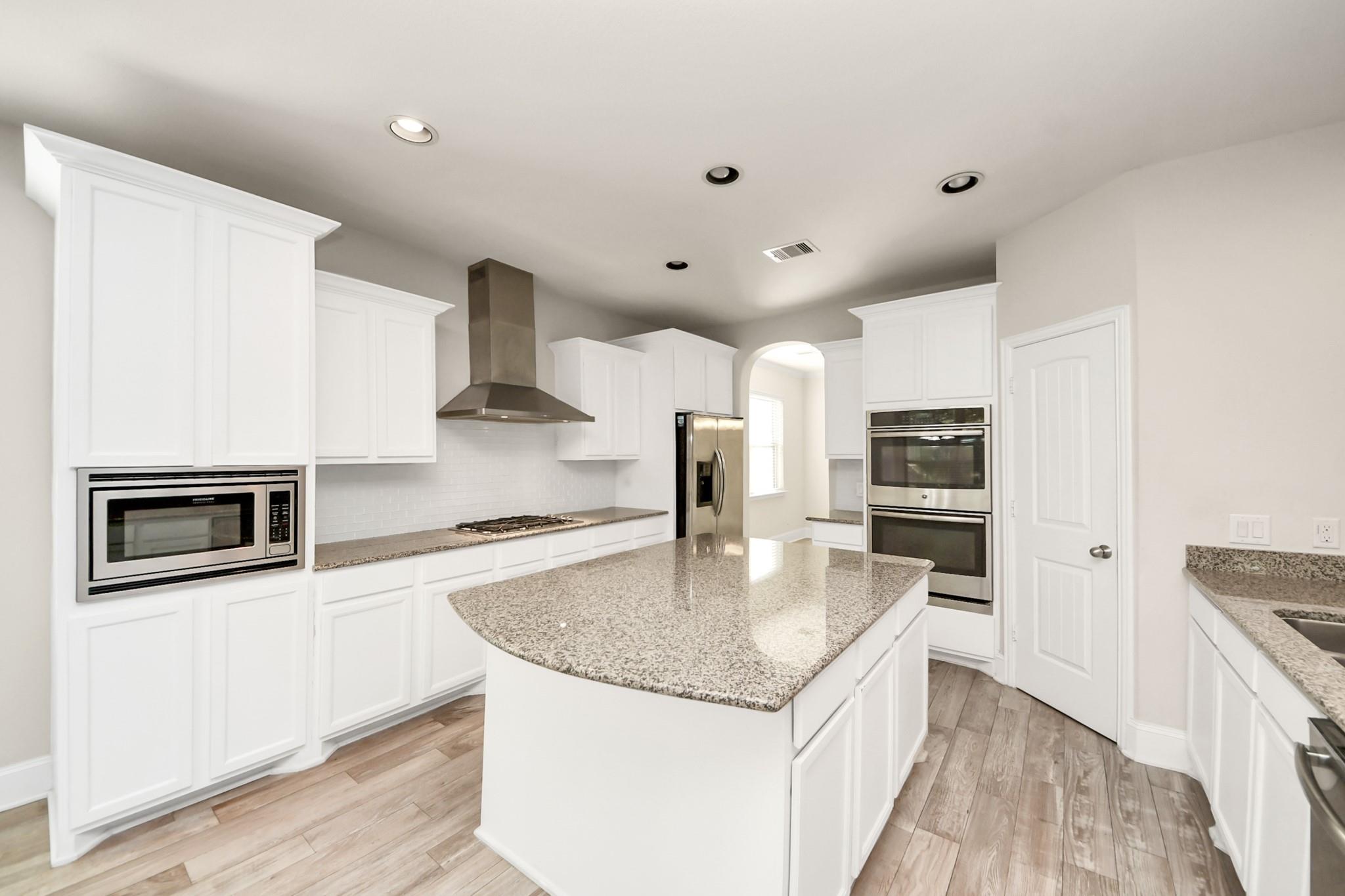 143 W Wading Pond Circle