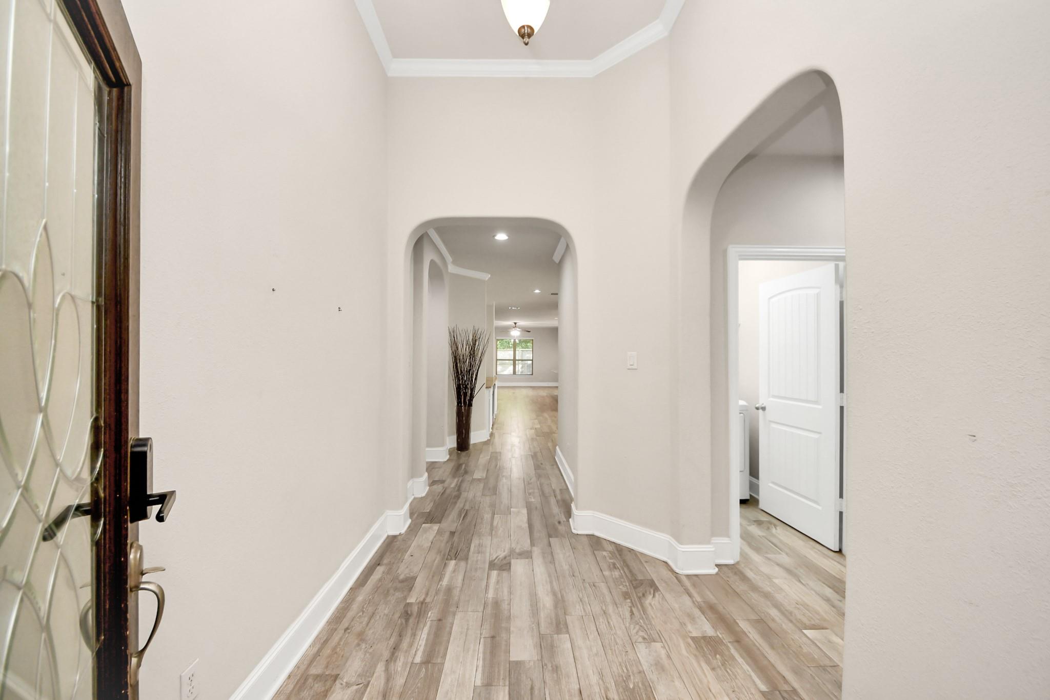 143 W Wading Pond Circle