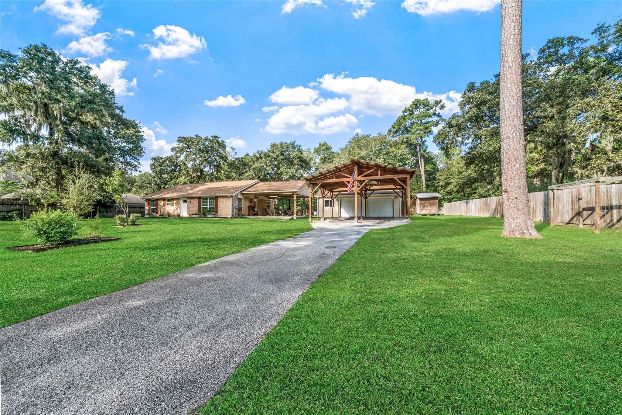 32606 Dogwood Trail