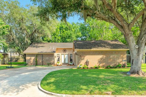 Photo of 258 Edgewater Drive, West Columbia, TX 77486 (MLS # 93290838)