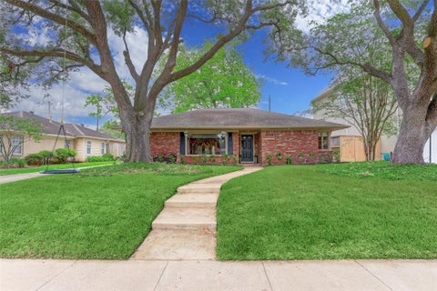 Photo of 3744 Aberdeen Way, Houston, TX 77025 (MLS # 62499467)