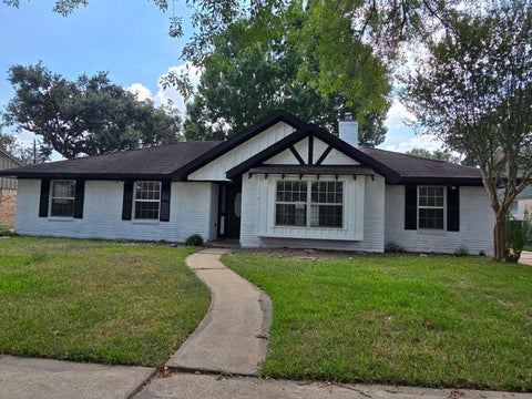 Photo of 5835 Paisley Street, Houston, TX 77096 (MLS # 42142639)