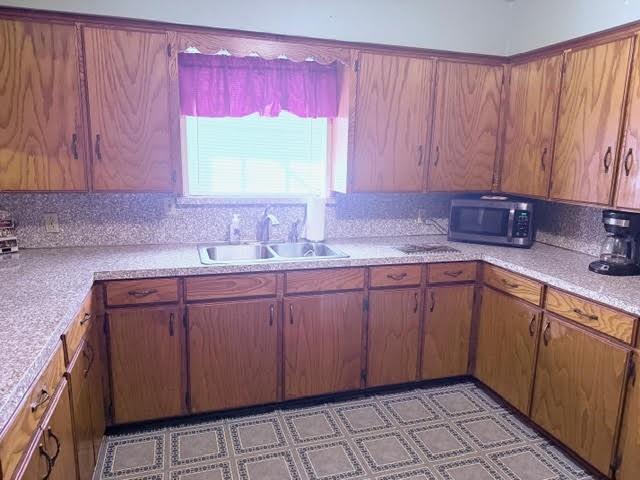 21 N Avenue D