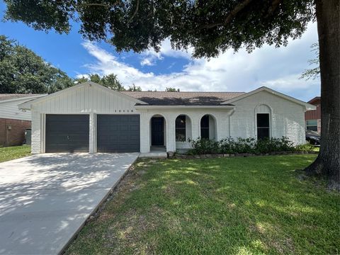 Photo of 12118 Dorrance Lane, The Meadows, TX 77477 (MLS # 81515722)