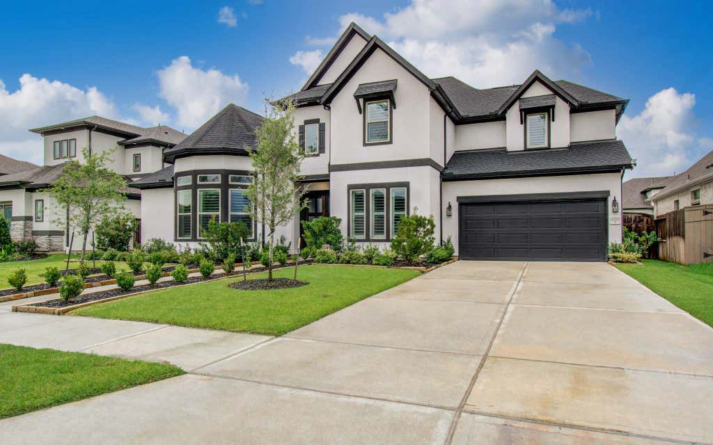 Photo of 10015 Crescent Wood Drive, Missouri City, TX 77459 (MLS # 57168286)