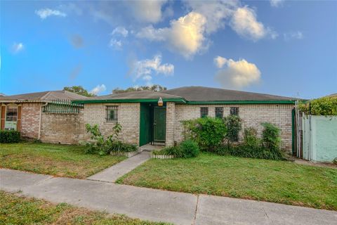 Photo of 15396 Chipman Lane #5396, Houston, TX 77060 (MLS # 13444897)