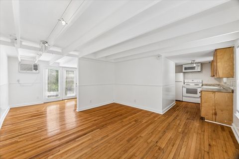 Photo of 820 Heights Boulevard #3, Houston, TX 77007 (MLS # 66205539)