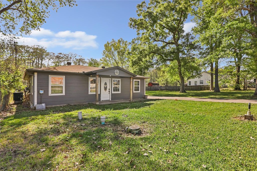 Photo of 218 Waterfall Drive, Huffman, TX 77336 (MLS # 27006564)