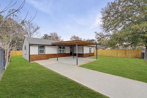 5719 Southwind Street Houston TX 77033