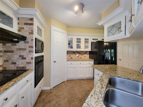 Homes For Sale - 3614 Glenpine Drive<br/> Houston, TX 77068