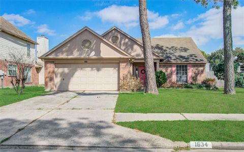 Photo of 1634 Ridgebriar Drive, Houston, TX 77014 (MLS # 73295102)