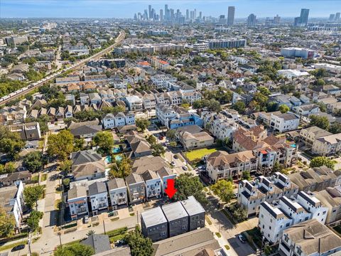 Tiny photo for 1607 Utah Street, Houston, TX 77007 (MLS # 95049281)