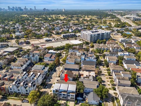 Tiny photo for 1607 Utah Street, Houston, TX 77007 (MLS # 95049281)