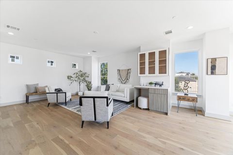 Tiny photo for 1607 Utah Street, Houston, TX 77007 (MLS # 95049281)