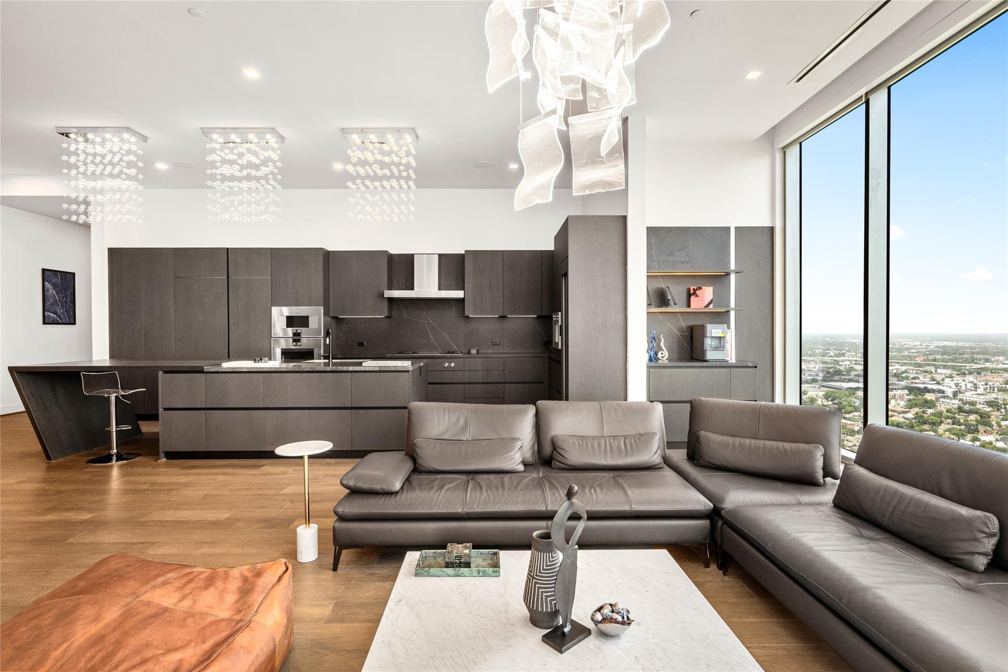 1711 Allen Parkway 3302