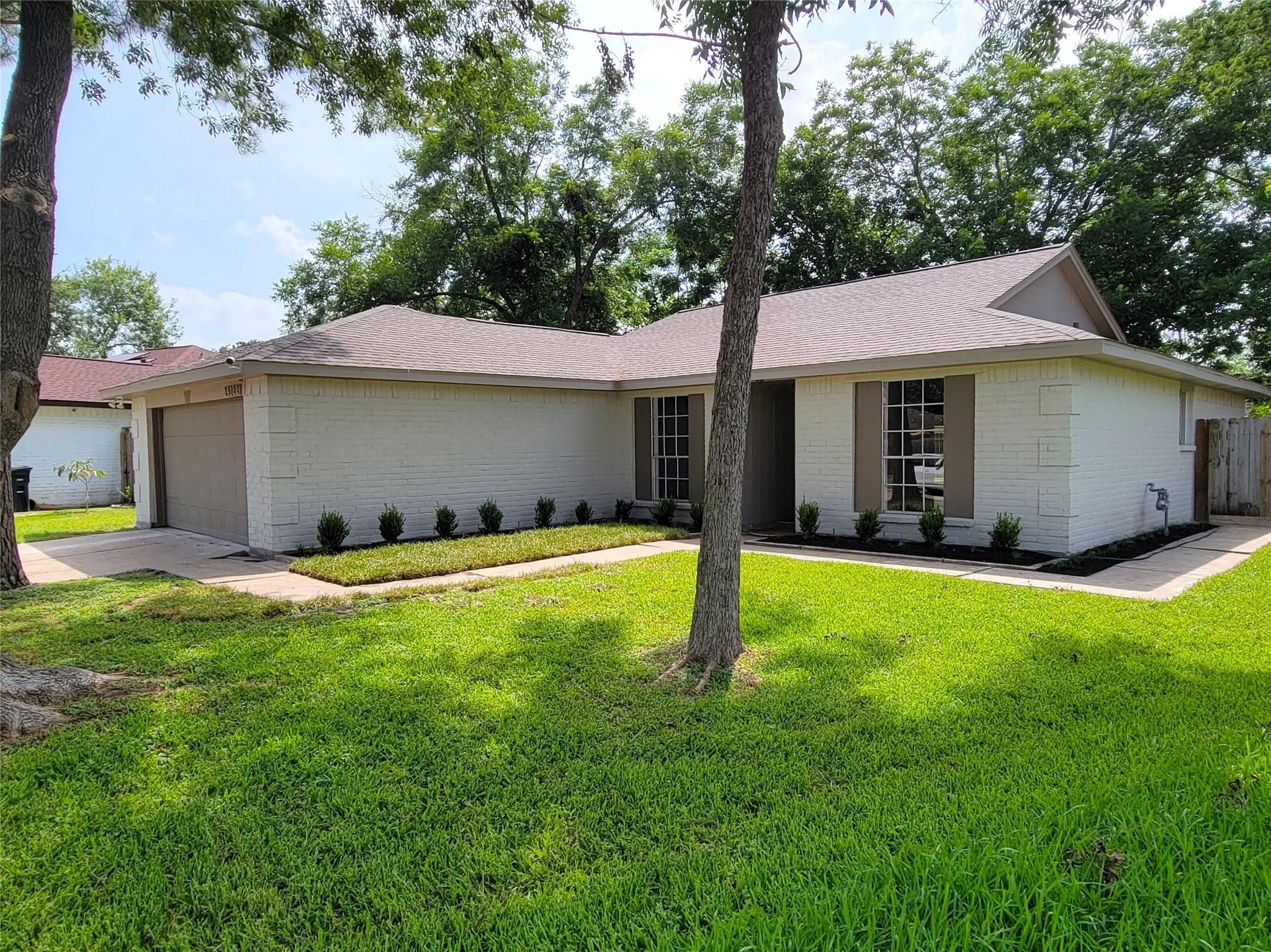 14122 Country Manor Drive