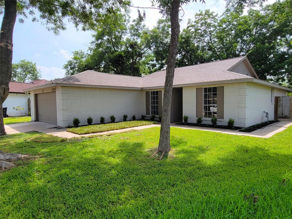 Photo of 14122 Country Manor Drive, Sugar Land, TX 77498 (MLS # 18684626)