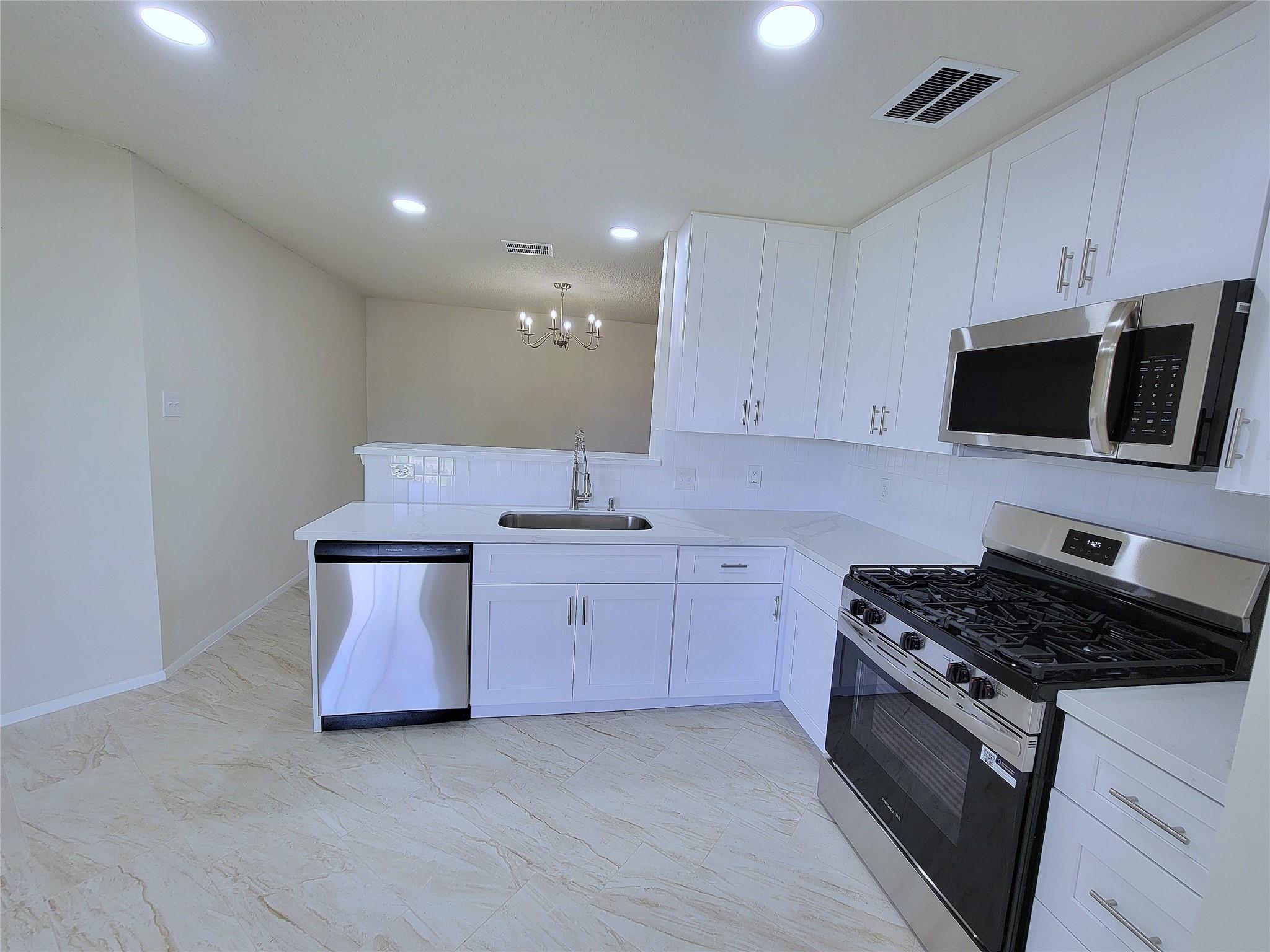 14122 Country Manor Drive