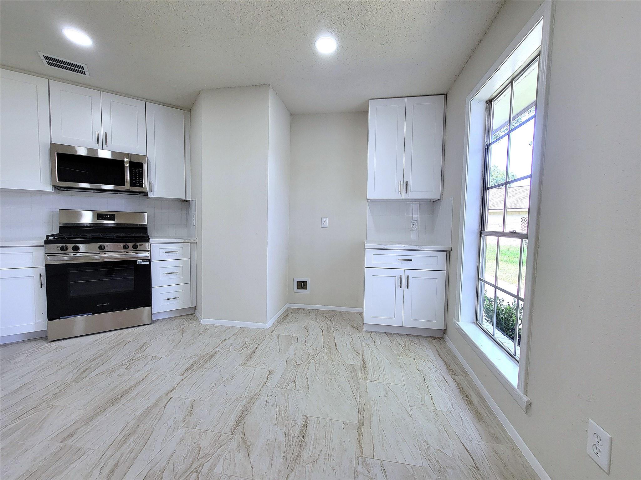 14122 Country Manor Drive