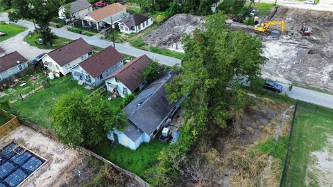 Photo of 3322 Rosalie Street, Houston, TX 77004 (MLS # 46941587)