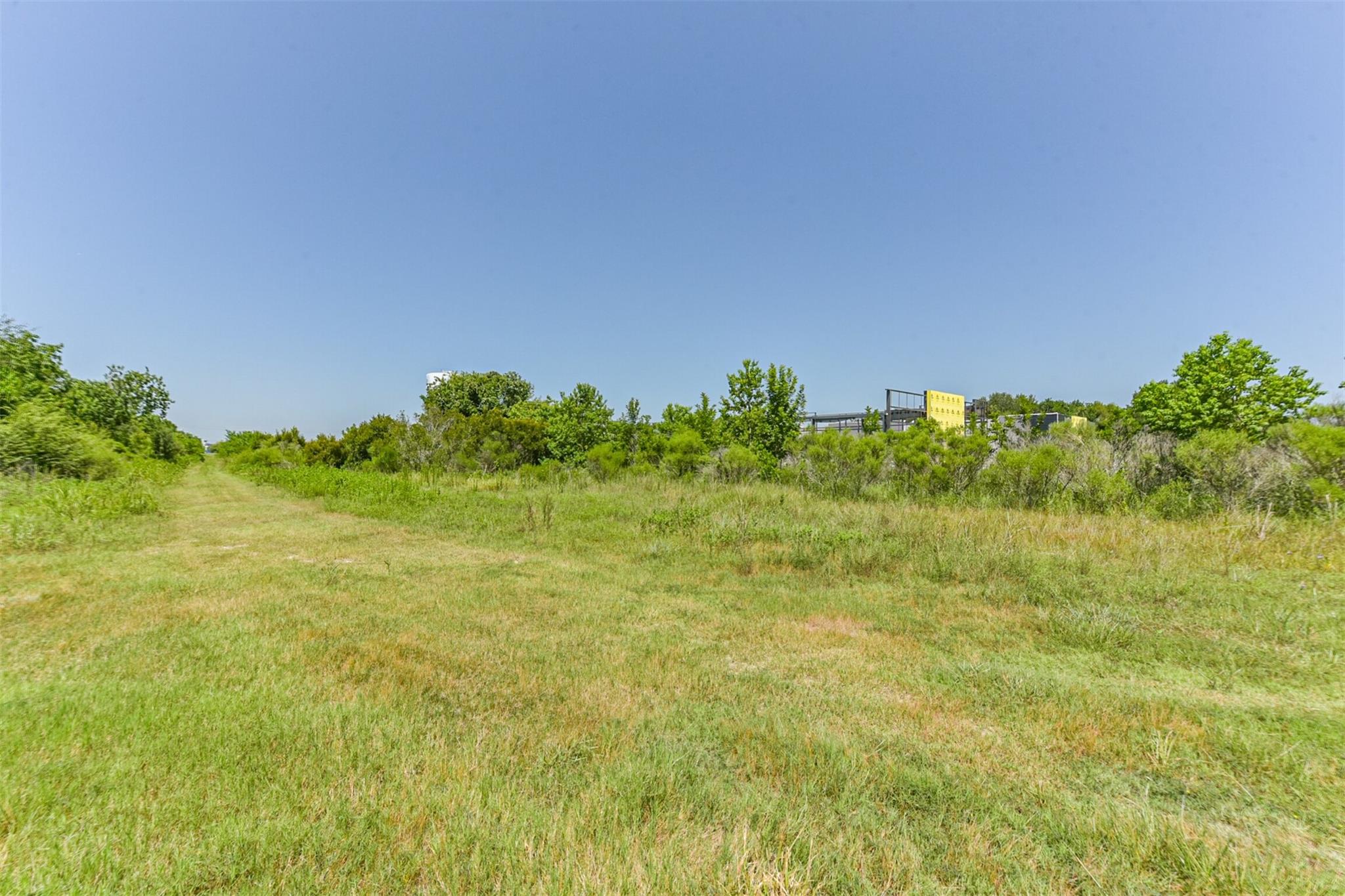 5226 N Main Street