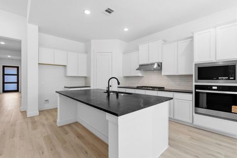 Homes For Sale - 363 Covey Lane<br/> Sealy, TX 77474