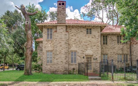 Photo of 1428 Wentworth Street #1, Houston, TX 77004 (MLS # 29435770)