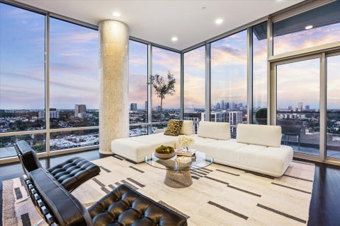 Photo of 2727 Kirby Drive #13E, Houston, TX 77098 (MLS # 77757612)