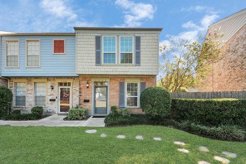 Photo of 7545 Brompton Street #7545, Houston, TX 77025 (MLS # 64983403)