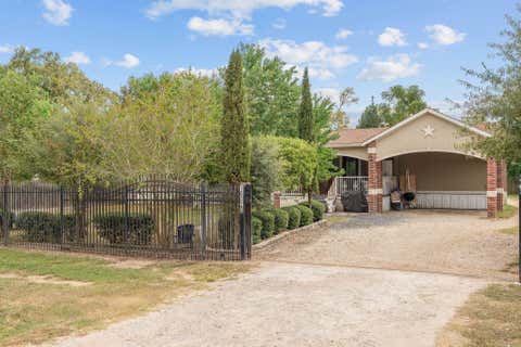 Photo of 16320 Summit Oaks Drive, Conroe, TX 77303 (MLS # 8577780)