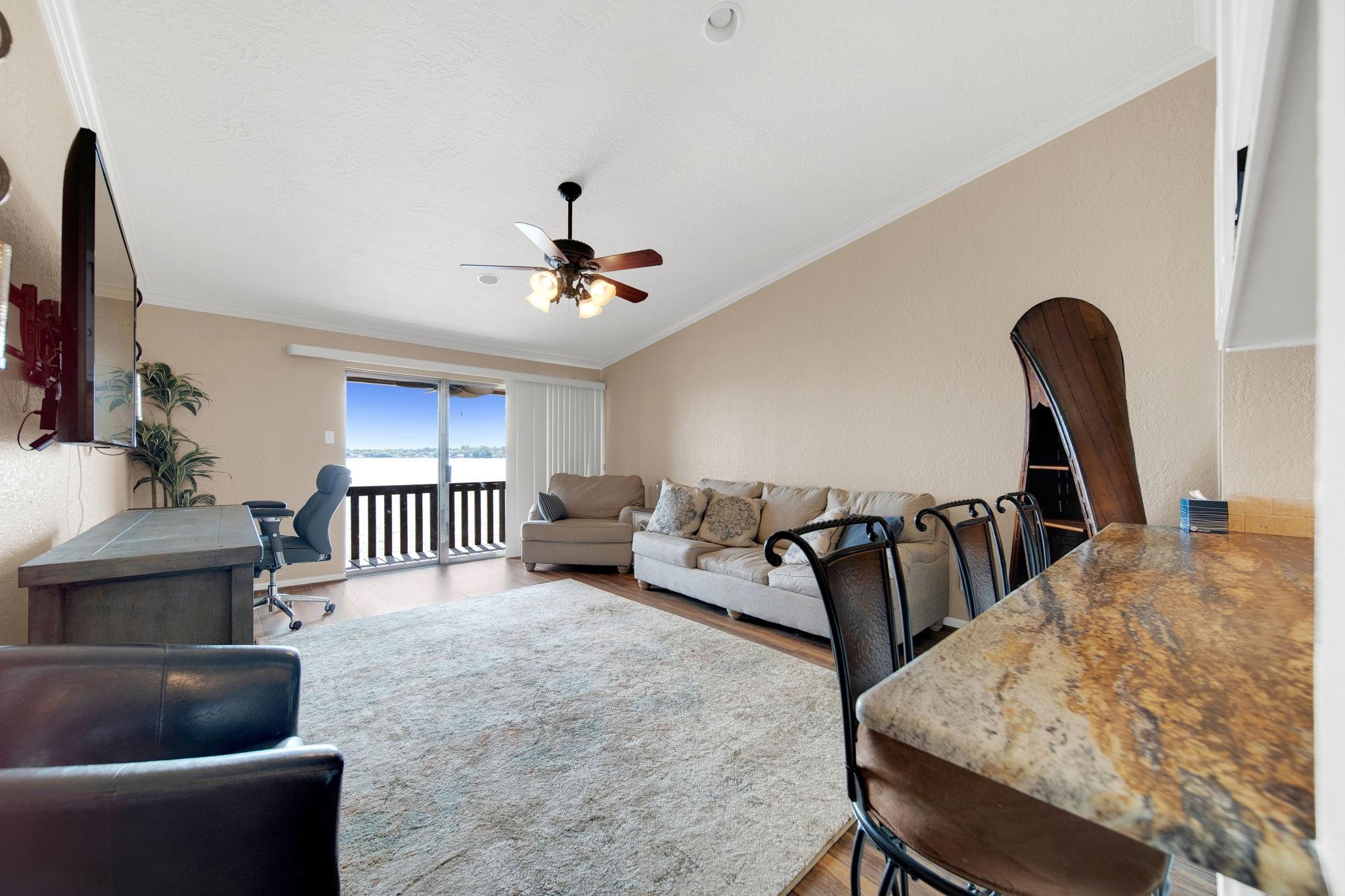801 River Road E 116