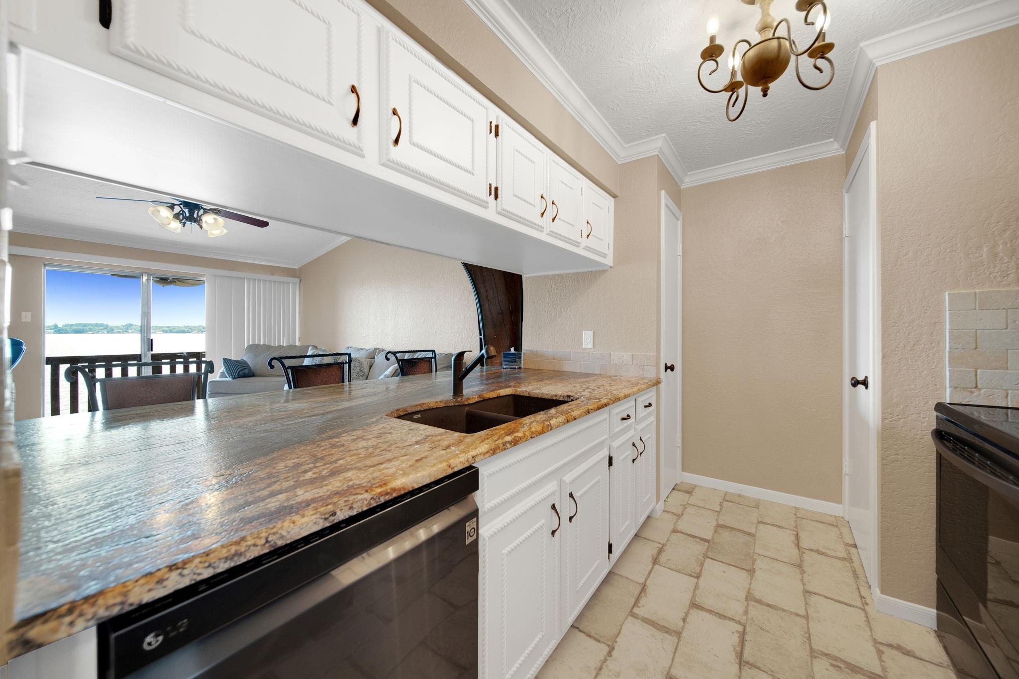 801 River Road E 116