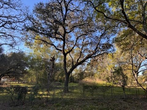 Photo of 4 Street W, Sheridan, TX 77475 (MLS # 45864102)