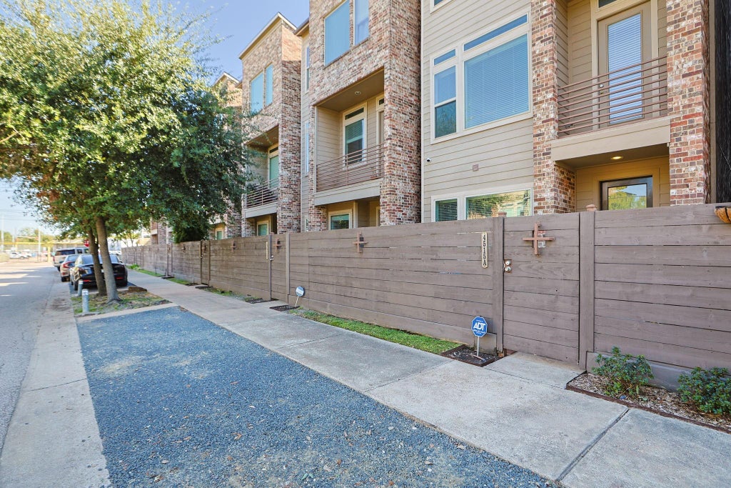 Photo of 4515 Cornish Street #A, Houston, TX 77007 (MLS # 64532399)