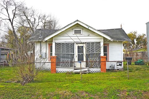 Photo of 4205 Oats Street, Houston, TX 77020 (MLS # 19941001)