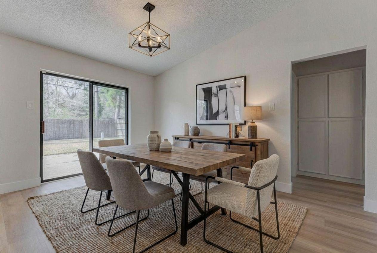 7427 Willow Oak Drive