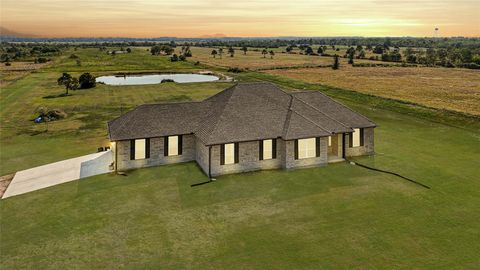 Photo of 2256 W Bayshore Road, Anahuac, TX 77514 (MLS # 68018622)