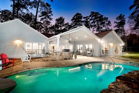 Photo of 44 Lake Forest Circle, Conroe, TX 77384 (MLS # 83551106)