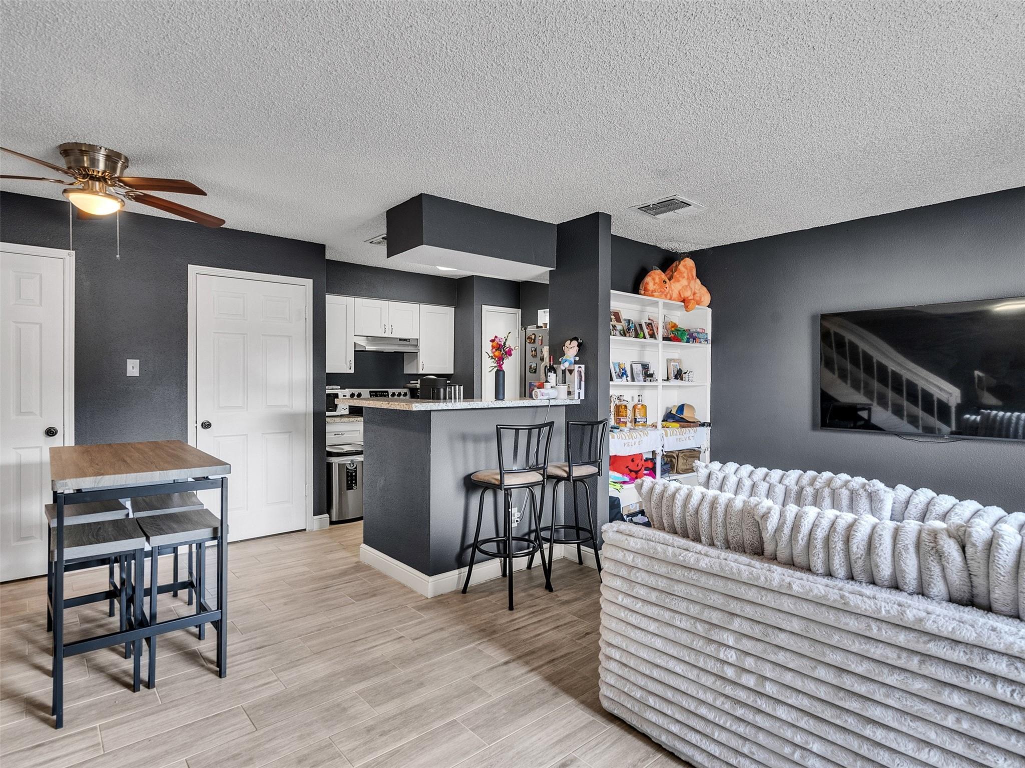 1515 Sandy Springs Road 201