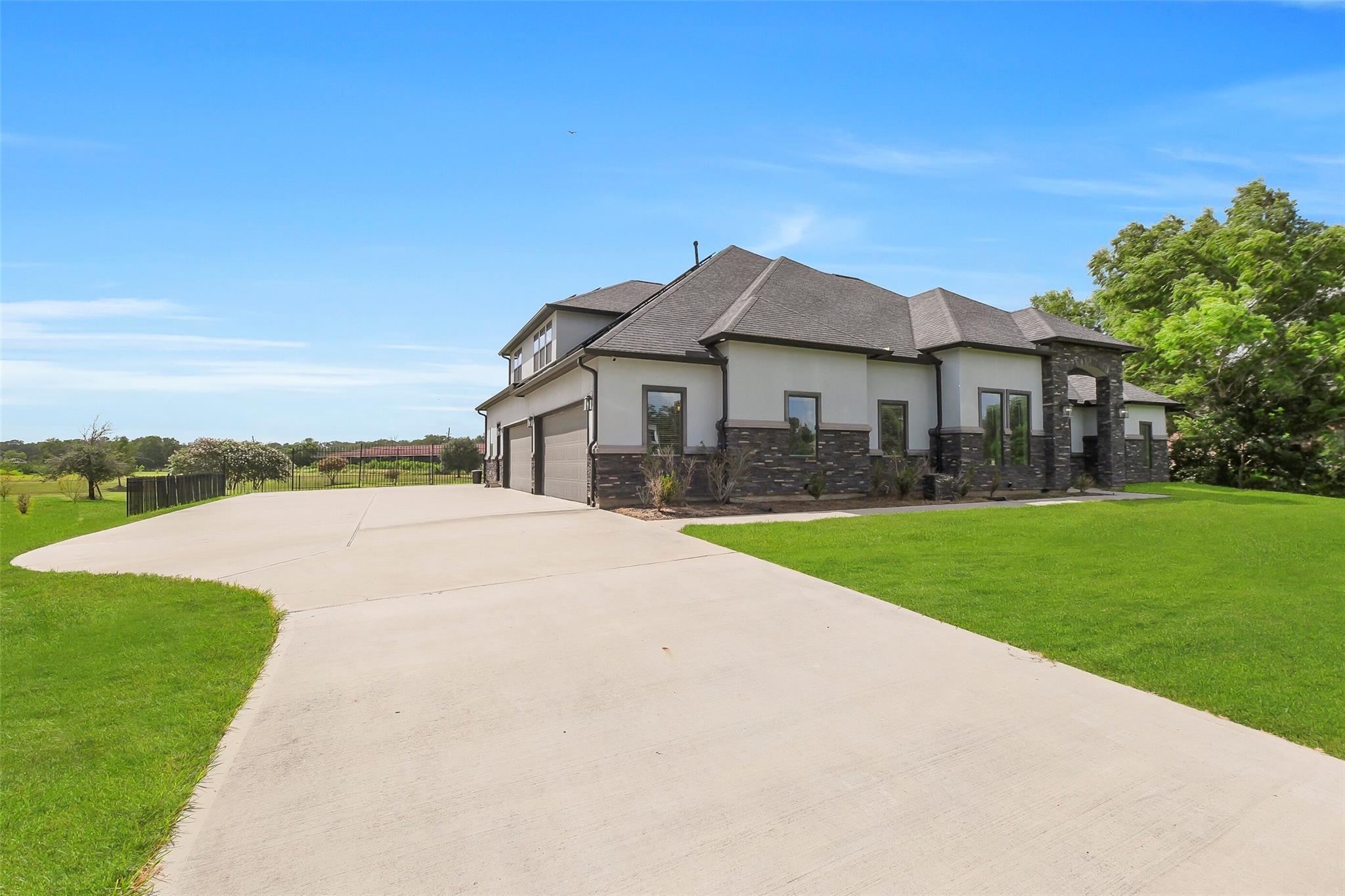 8615 Den Oak Drive Drive